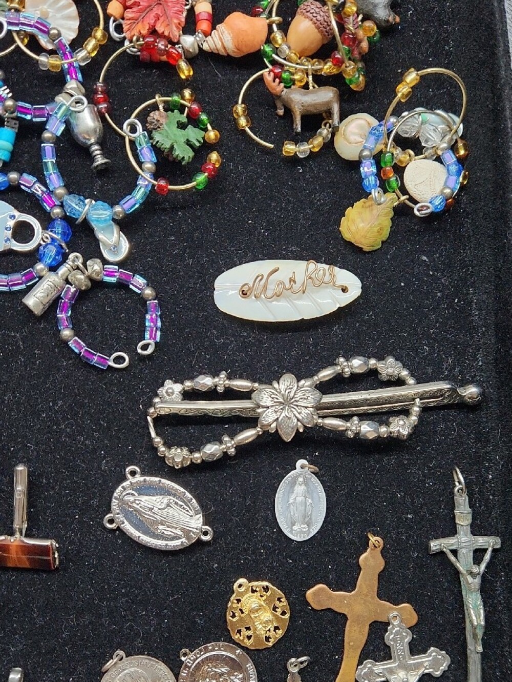 Mixed Women’s Jewelry Lot — Multicolor Charms, Crosses & Pendants - Picture 4 of 10